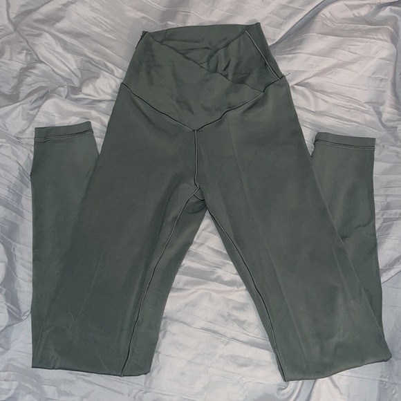 AERIE CROSSOVER LEGGINGS! - Picture 1 of 4